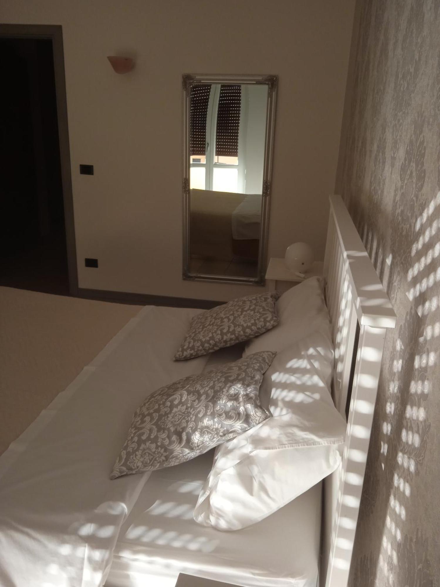 דירות ורונה Residenza Locatelli מראה חיצוני תמונה